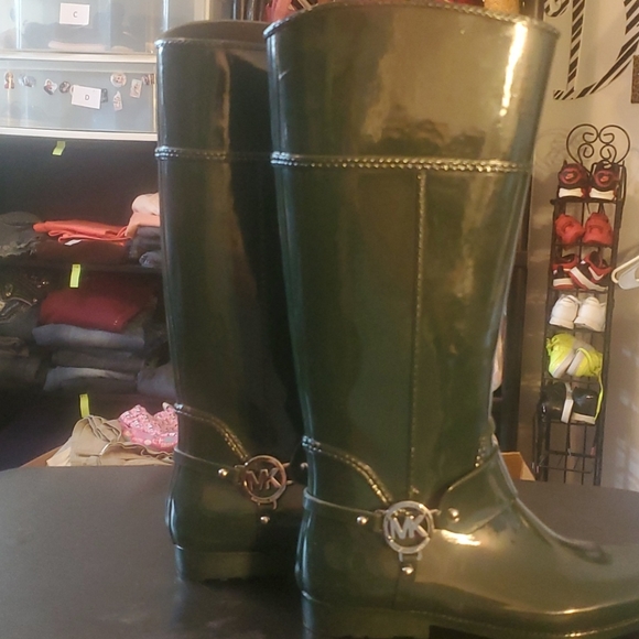 Michael Kors Green Rainboots Size 10 - Picture 3 of 8
